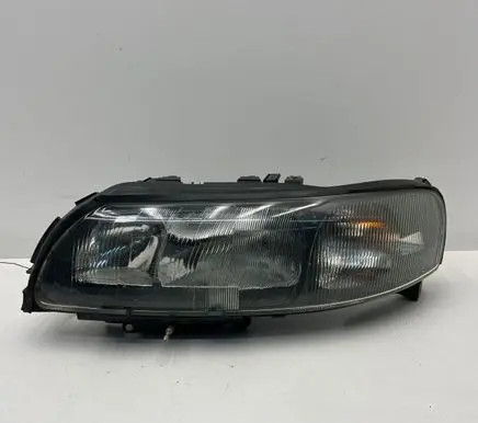 Volvo V70 Headlight/headlamp 8693547 89007897