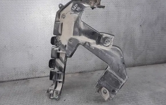 Renault Scenic II - Grand scenic II Bumper support mounting bracket corner 8200228452