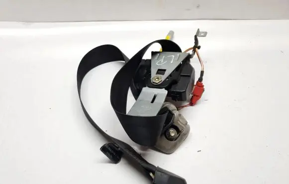 Mitsubishi Carisma Rear seatbelt 570321300