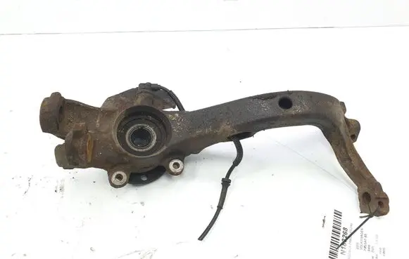 Volkswagen PASSAT B5 Front wheel hub spindle knuckle 8D0407258AC