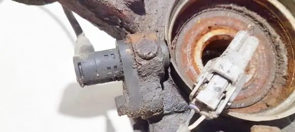 Toyota Picnic ABS brake wheel speed sensor