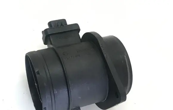Volkswagen Polo V 6R Mass air flow meter 0281006132 03P906461