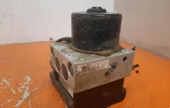 Audi A3 S3 8L ABS Pump 1J0907379G