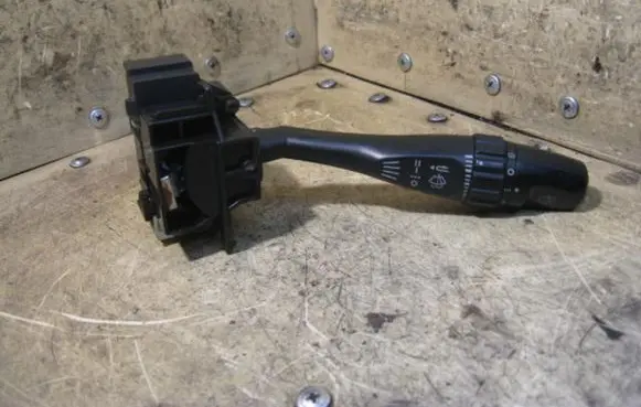 Mitsubishi Pajero Sport I Wiper control stalk