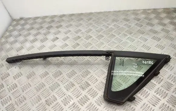 Renault Zoe Front door vent window glass four-door 43R000262