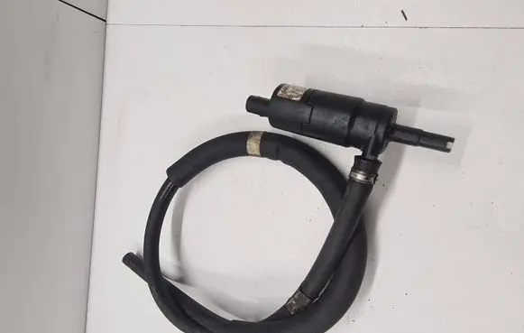 BMW X5 E53 Headlight washer pump 8377430 13264010 001004