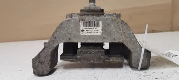 Mini One - Cooper Clubman R55 Gearbox mount 678435501 G2245000 68623513