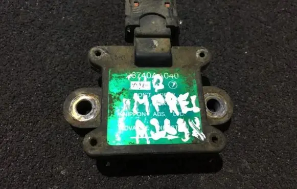 Subaru Impreza I ESP acceleration yaw rate sensor 26740aa040