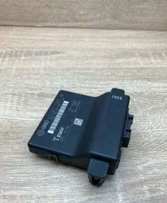 Audi A3 S3 8P Gateway control module 1K0907530D 1K0907951