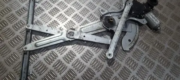 Toyota Avensis Verso Sliding door window regulator with motor