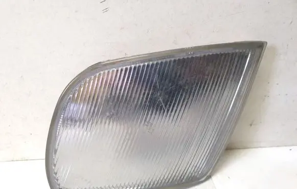 Volkswagen PASSAT B4 Front reflector 3A0941067