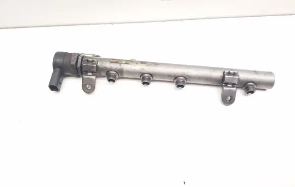Mercedes-Benz CLS C219 Fuel main line pipe A6420700495