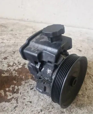 Mercedes-Benz C W204 Power steering pump
