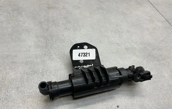 Hyundai Tucson TL Headlight washer spray nozzle D798602600