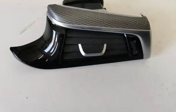 BMW 5 G30 G31 Dashboard side air vent grill/cover trim 9330858