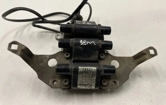 Audi 100 S4 C4 Camshaft speed sensor 078905161C CM16002 143625