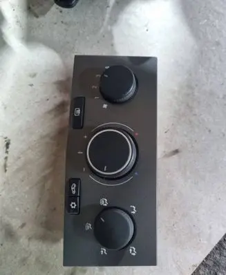 Opel Astra H Door control unit/module 21042006 13201300 901512410005