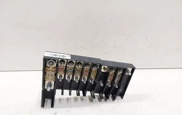 Volkswagen Transporter - Caravelle T5 Fuse module 7H6970187FK