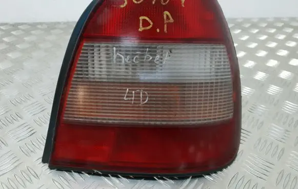 Nissan Sunny Rear/tail lights 22063324