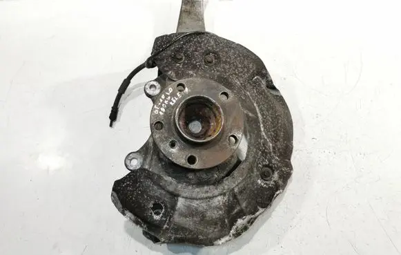 BMW 5 GT F07 Front wheel hub spindle knuckle