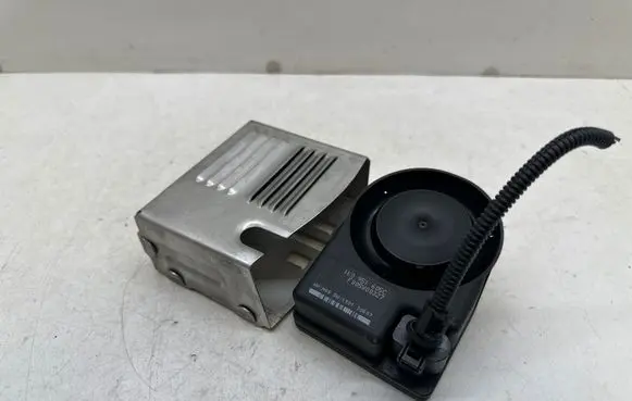 Audi TT TTS Mk2 Alarm system siren 1K0951605C 8J0951287