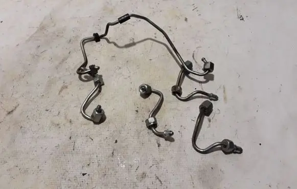 Mini Cooper Countryman R60 Fuel injector supply line/pipe 