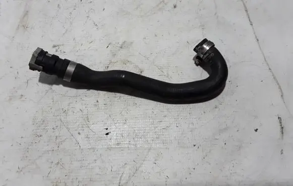 Volvo V40 Engine coolant pipe/hose 31319136