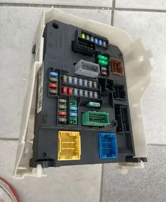 Peugeot 508 RXH Fuse module A2C53383165