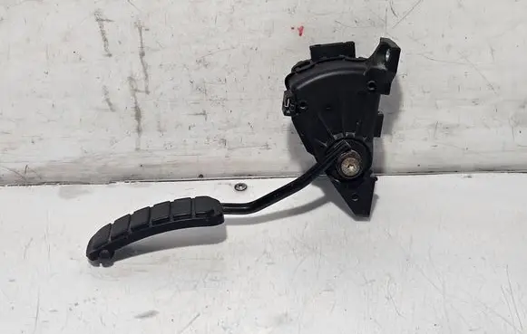 Renault Master II Accelerator throttle pedal 8200778349