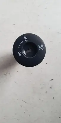 Nissan Leaf I (ZE0) Passenger airbag on/off switch 