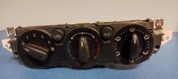 Ford Focus C-MAX Climate control unit 3M5T19980BD
