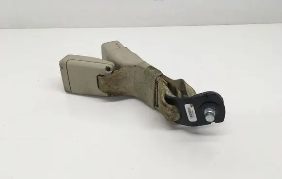 Nissan Murano Z52 Middle seatbelt buckle (rear) 
