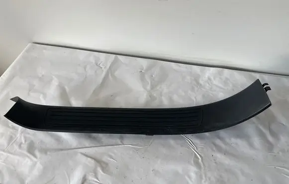 Mercedes-Benz GLS X166 Rear sill trim cover A1666800304