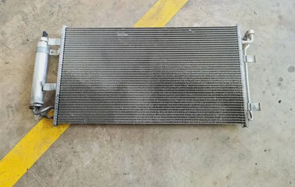 A/C cooling radiator (condenser)