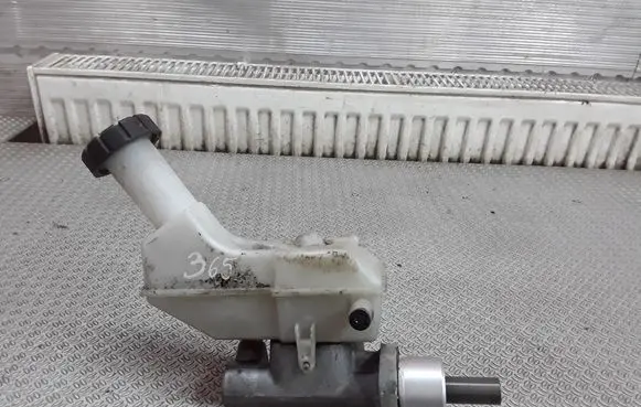 Nissan Micra Master brake cylinder