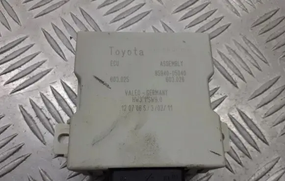 Toyota Avensis T250 Window wiper relay 85940-05040