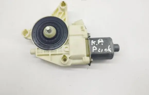 Mercedes-Benz B W246 W242 Front door window regulator motor A2469065100 933865101