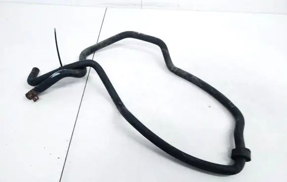 Volkswagen Polo IV 9N3 Engine coolant pipe/hose