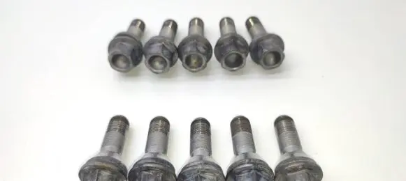 Volvo XC60 Nuts/bolts 