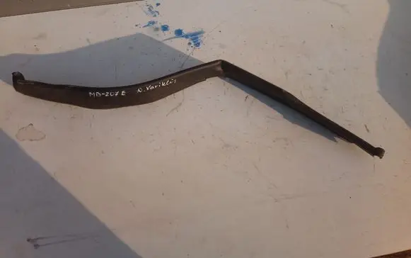 Mercedes-Benz E A207 Engine compartment rubber A2046280898