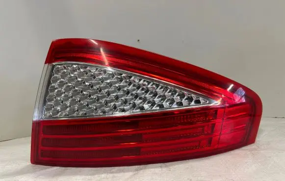 Ford Mondeo MK IV Rear/tail lights 7S7113404A