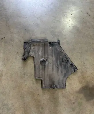 Ford Focus Rear underbody cover/under tray JX6B9D183BB