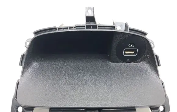 Hyundai Kona I USB socket connector 84647-J9AA0
