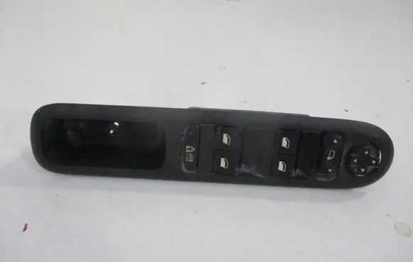 Peugeot 3008 I Electric window control switch 96650620ZD
