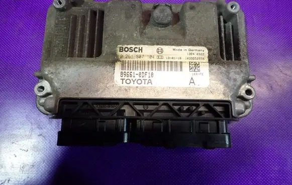 Toyota Yaris Engine control unit/module ECU 