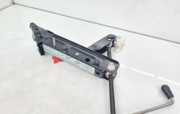 BMW 7 E65 E66 Lift Jack 71126767945 6767945