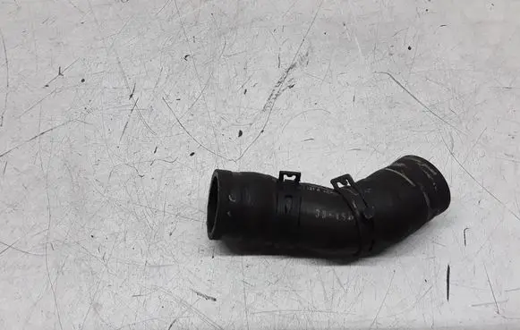 Volkswagen PASSAT B6 Engine coolant pipe/hose