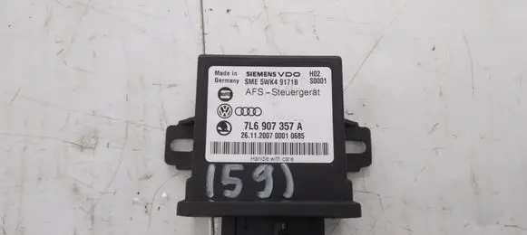 Volkswagen Touareg I Light module LCM 7L6907357A