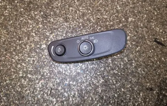 Buick Encore I Light switch 84192536