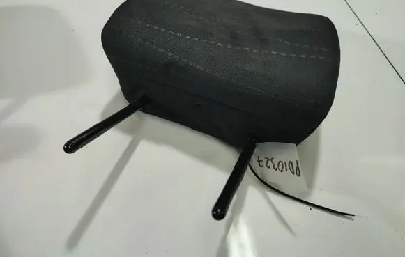 Toyota Yaris Front seat headrest 